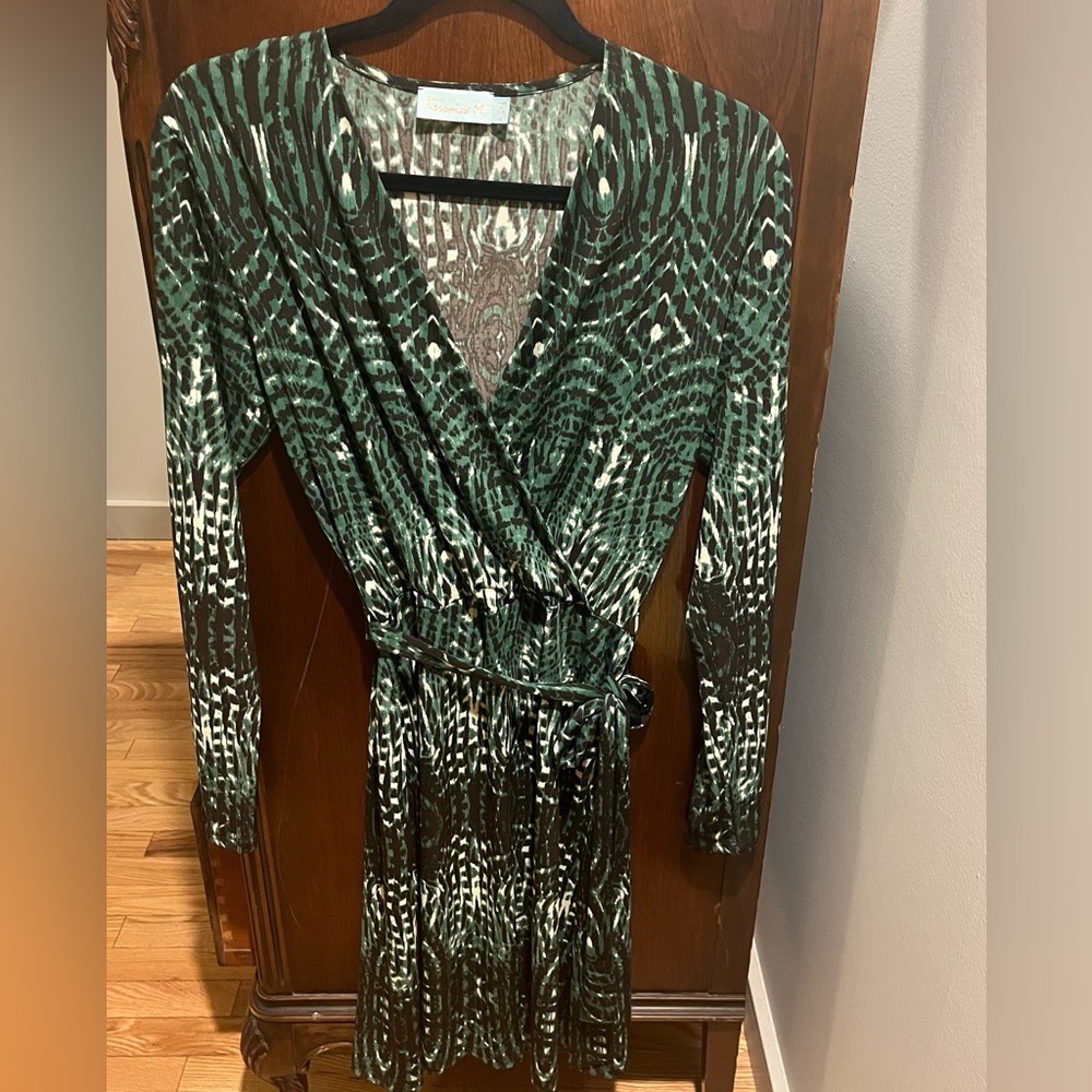 Veronica M. Wrap dress size M